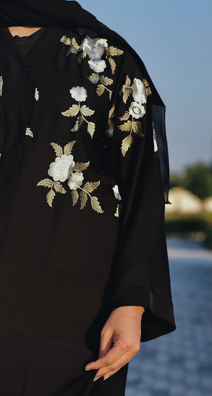 Awra Black Embroidered Abaya