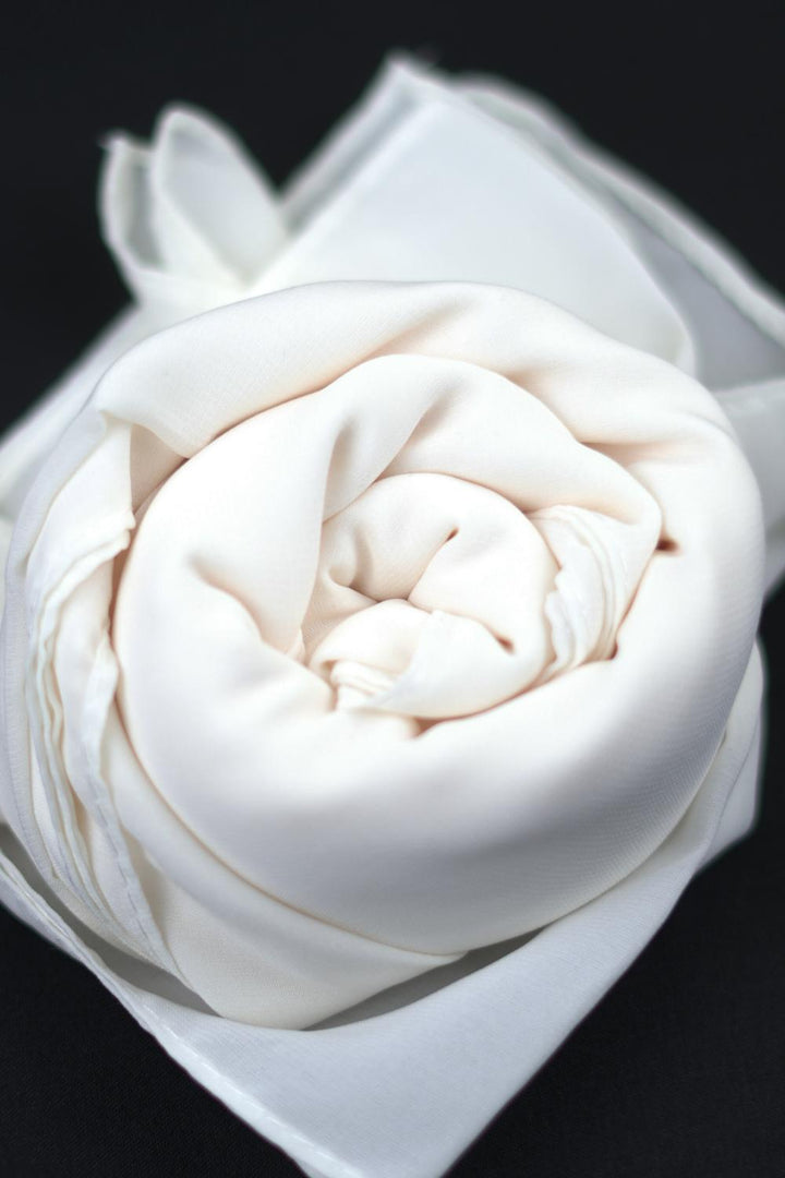 Dujalil Chiffon Hijab Color Hot Pink