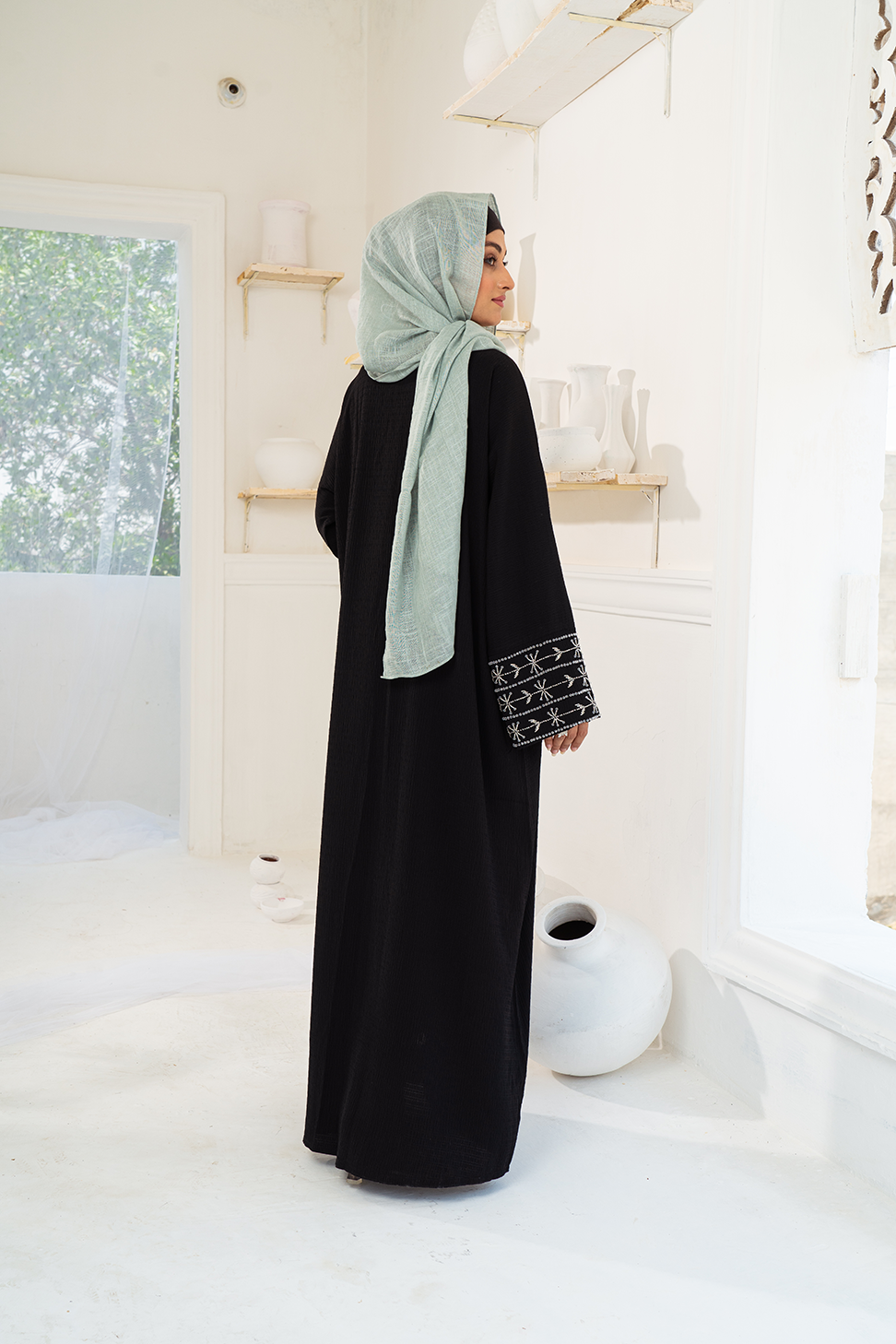 Foncé Black Buttoned Abaya Size 52