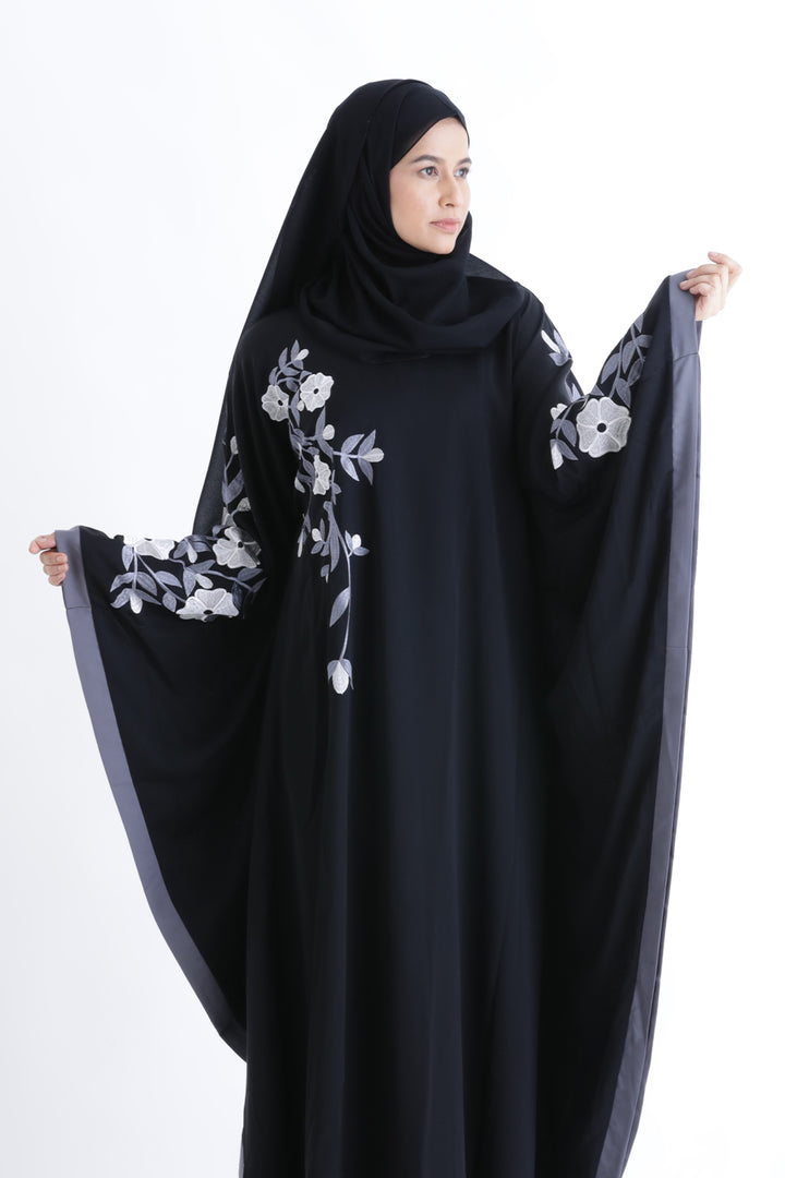Embroidered Farasha Kaftan Abaya Size 52