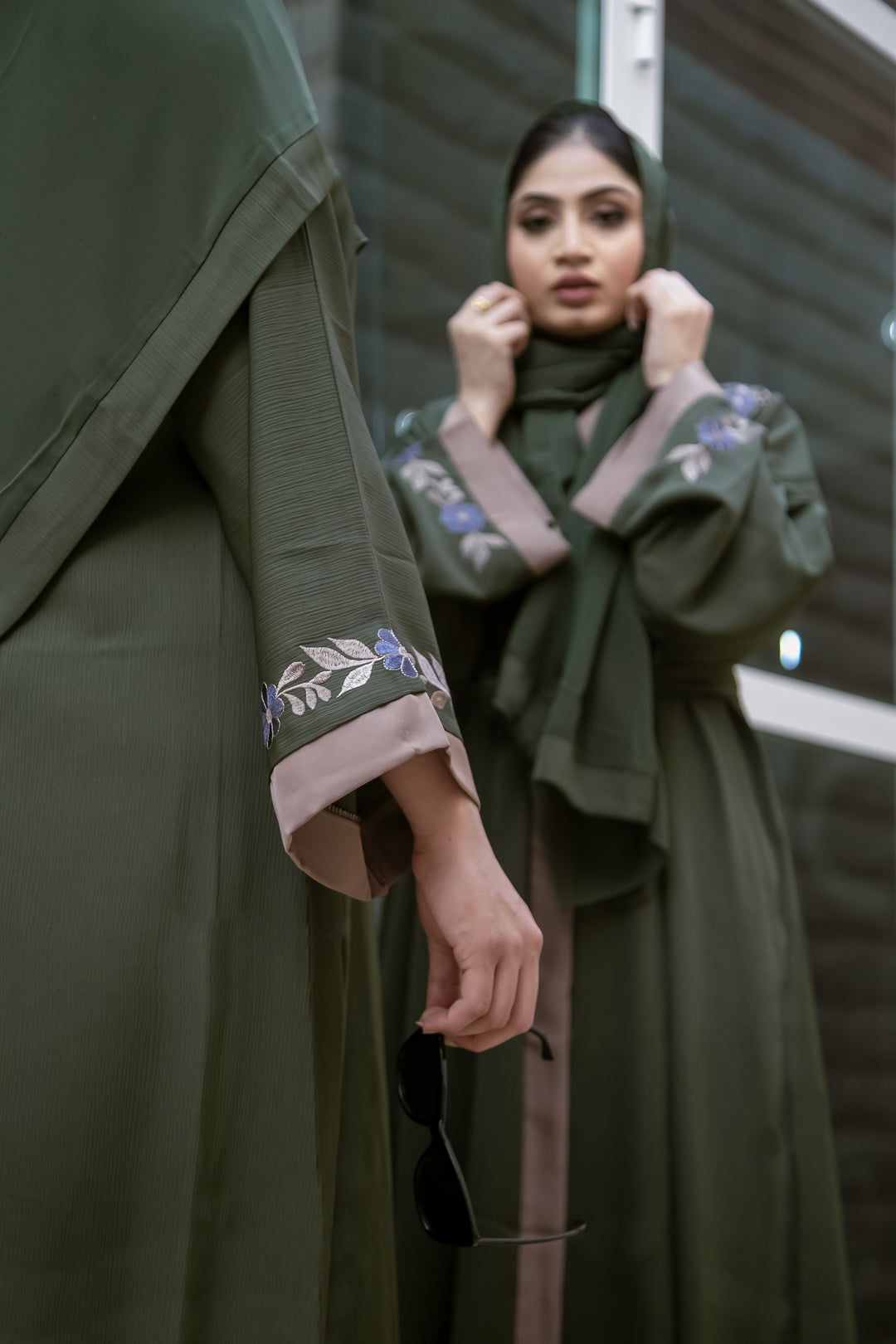 Emerald Blooms Open Abaya Size 52