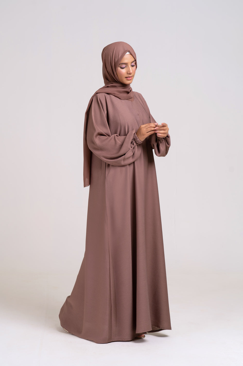 Caramel Sands Closed Abaya Size 52