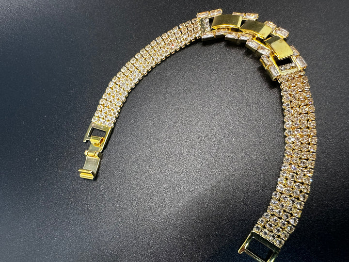 Golden Elegance Enclave Title Default Title