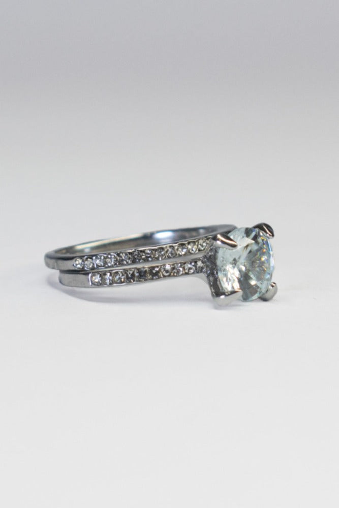 Solo Crystal Ring Size R