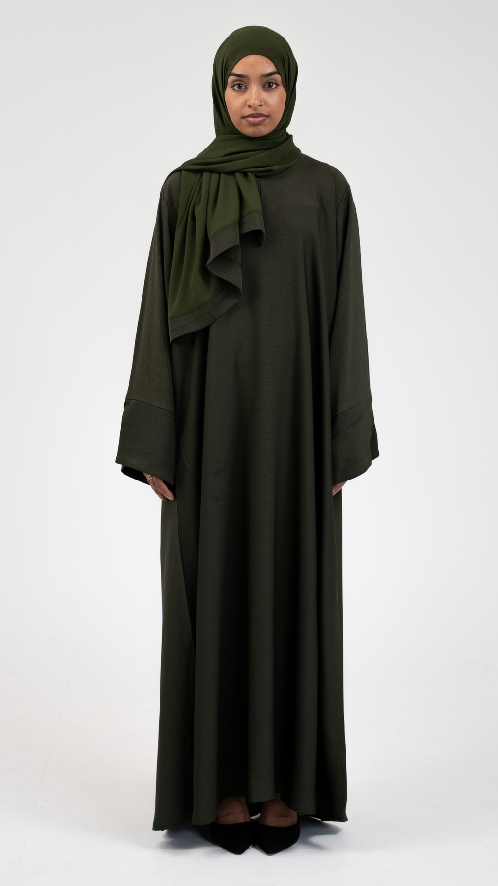 Willow Charm Closed Abaya