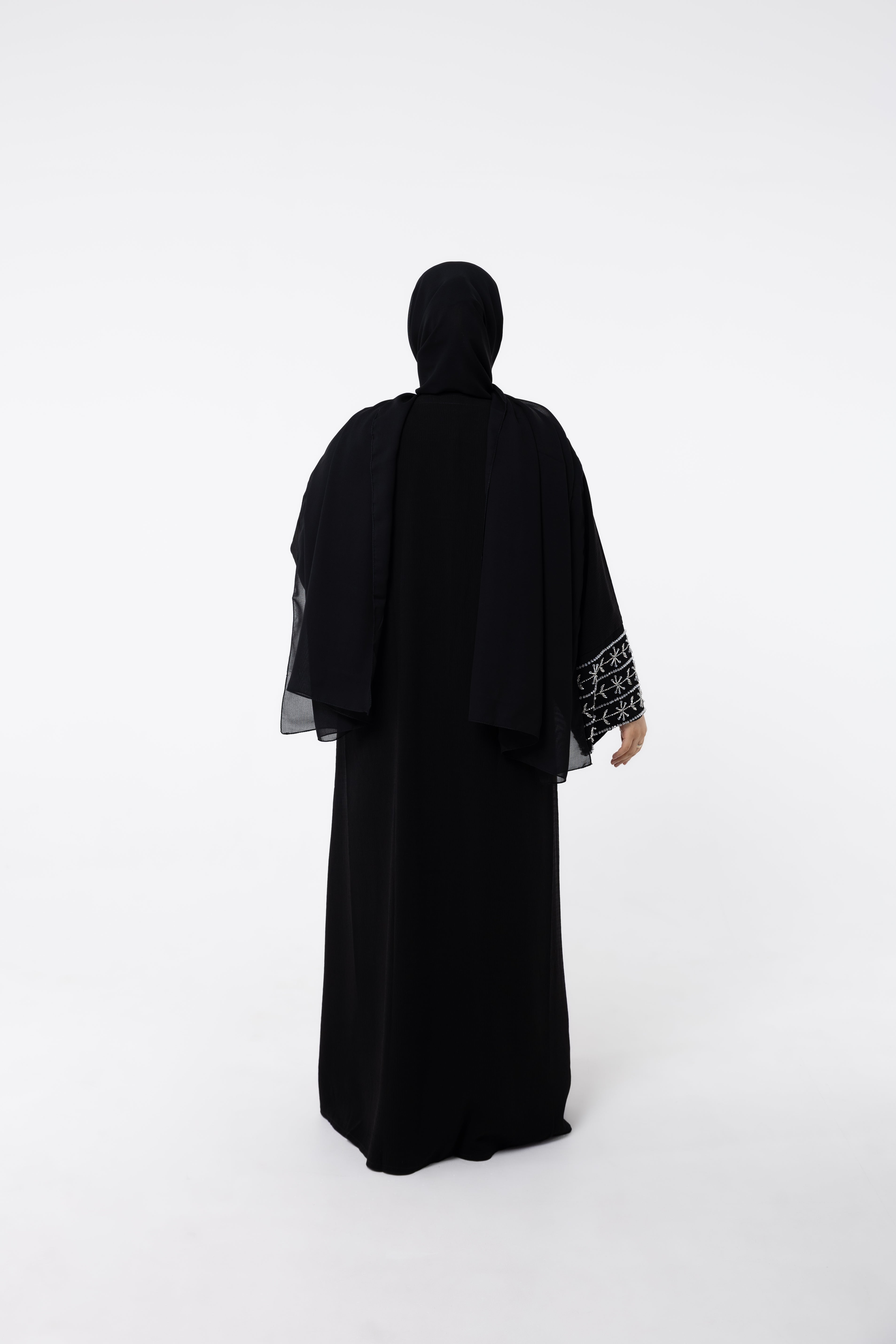 Foncé Black Buttoned Abaya