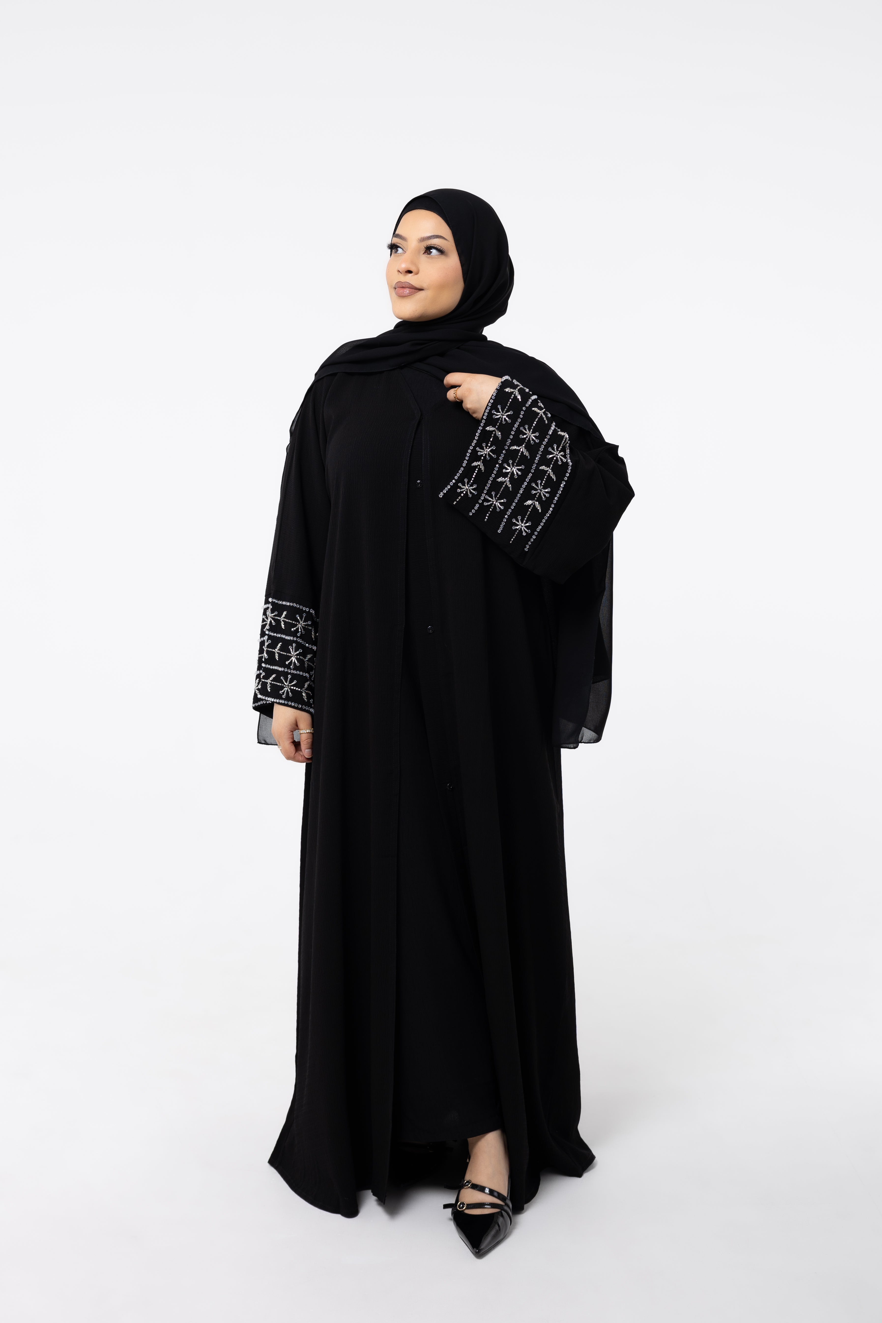 Foncé Black Buttoned Abaya