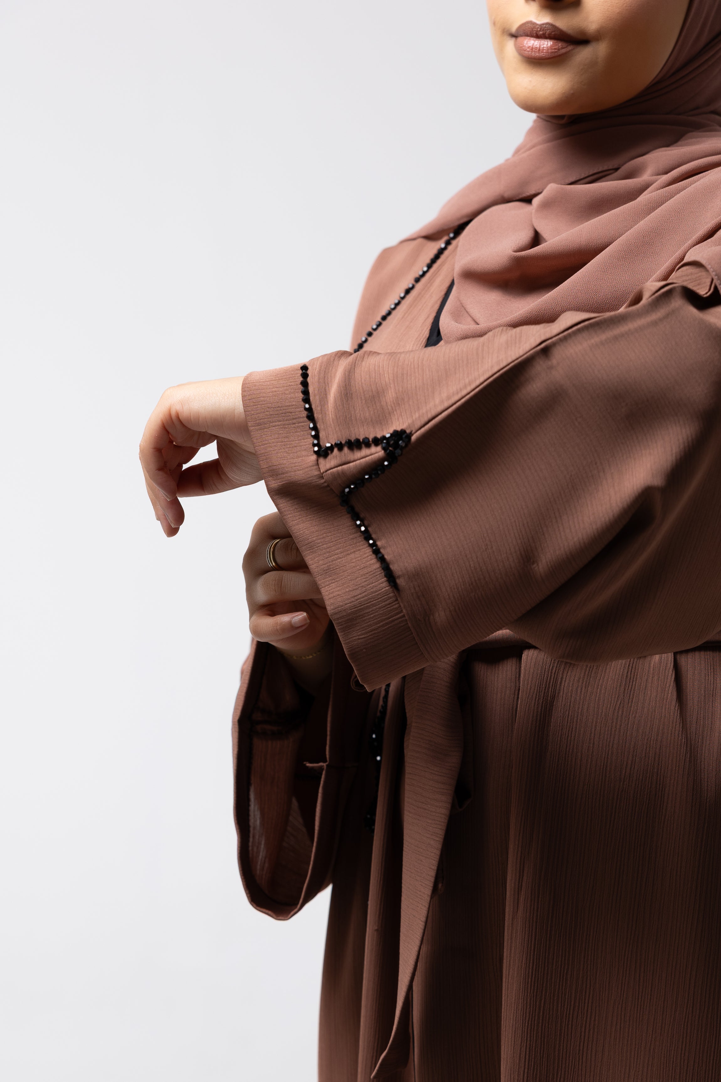 Cyra Deluxe closed Abaya