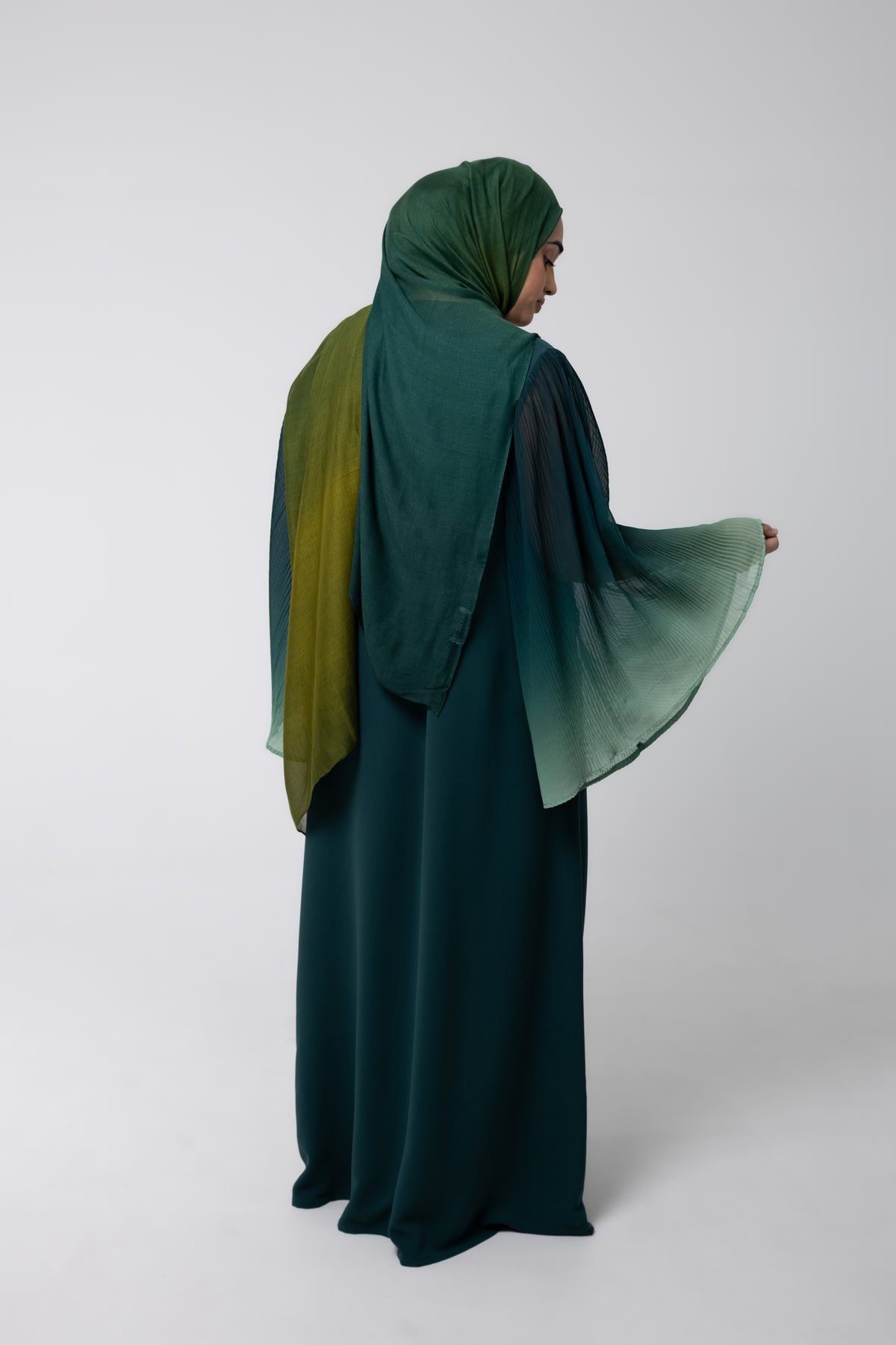 Ope Robe Emerald Open Robe - Button-Free and Bell Crinkle Sleeves – SMAMZ Limited