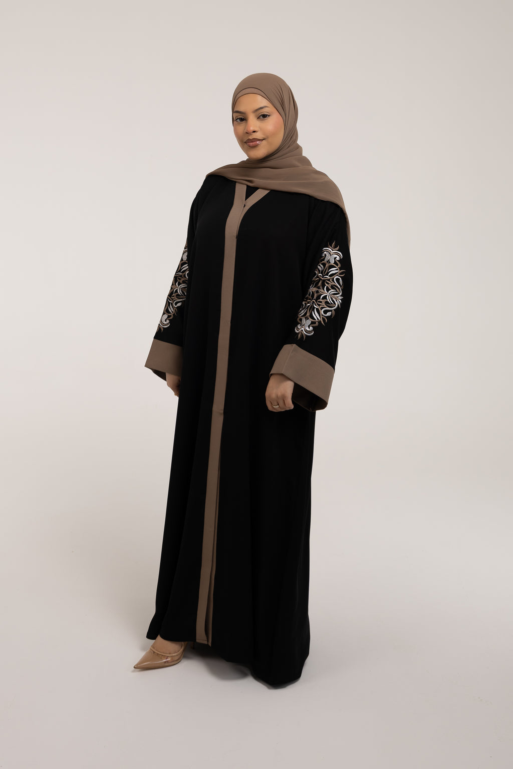 Eaqiq Embroidered Abaya