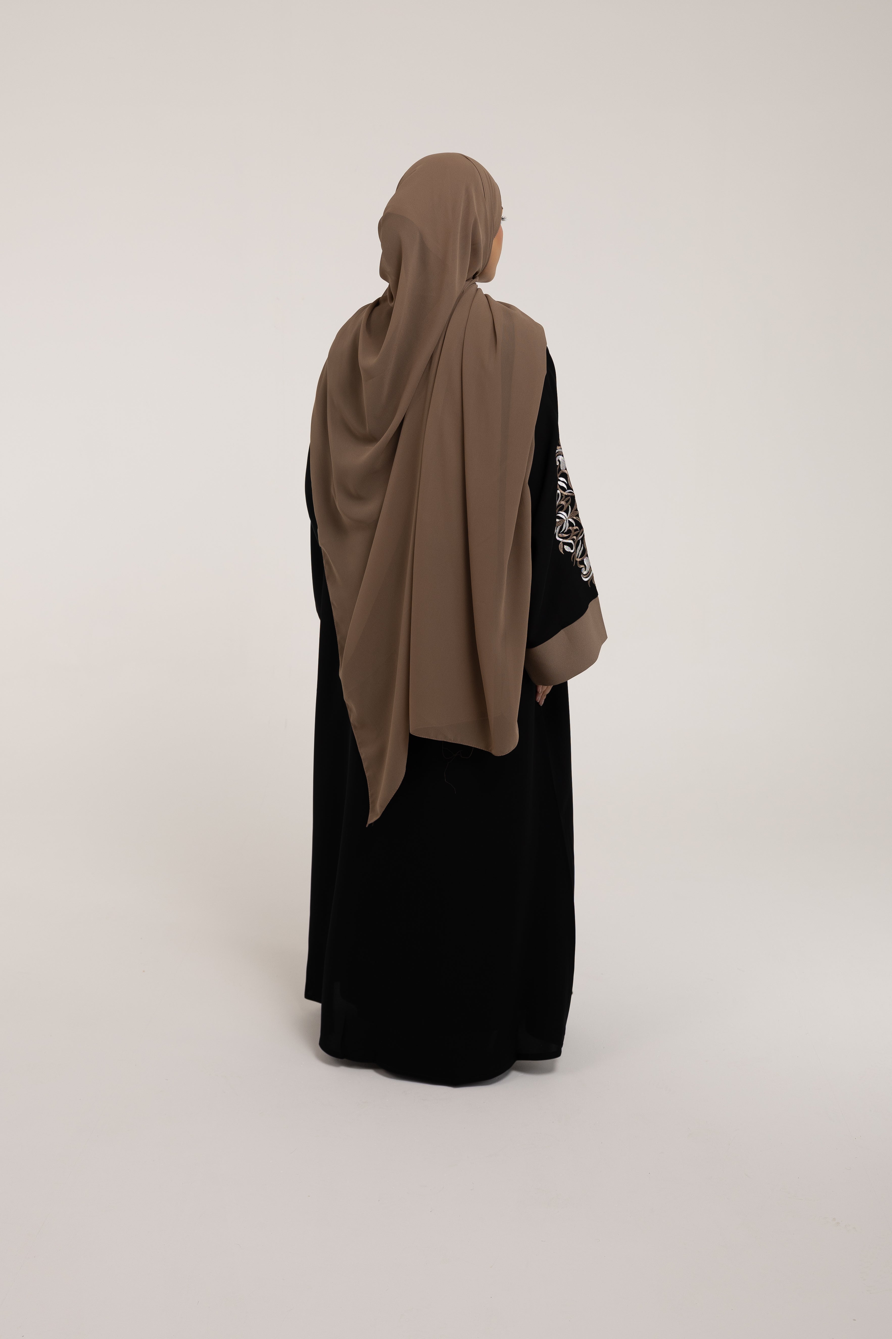 Eaqiq Embroidered Abaya