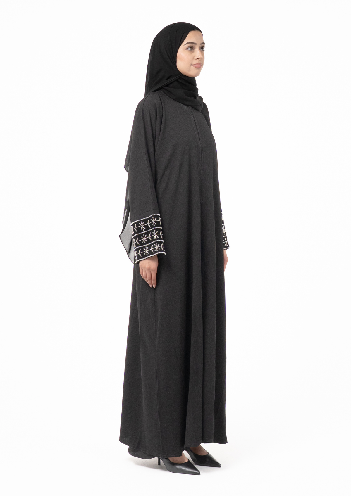 Foncé Black Buttoned Abaya