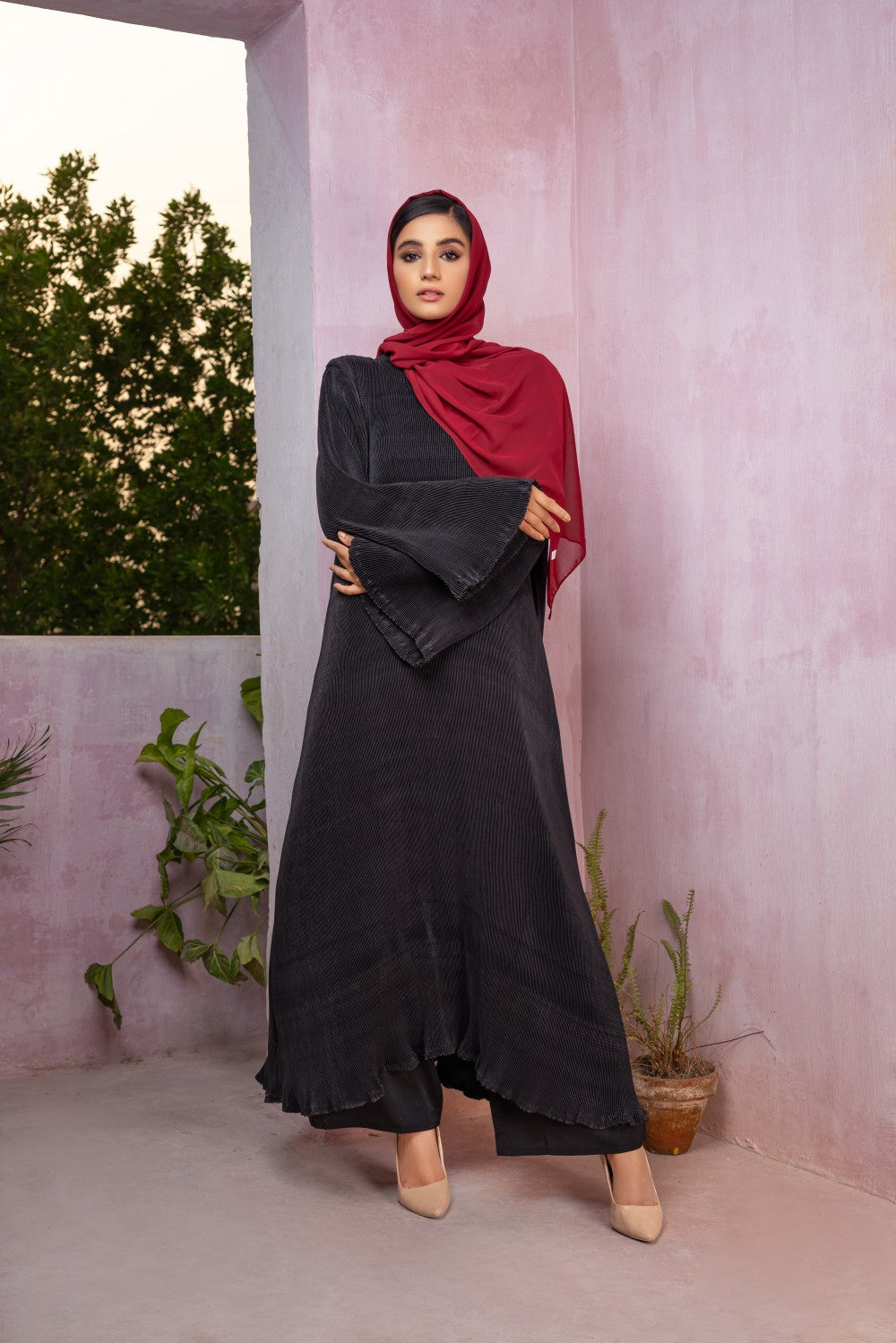 Black Crinkle Abaya Size S