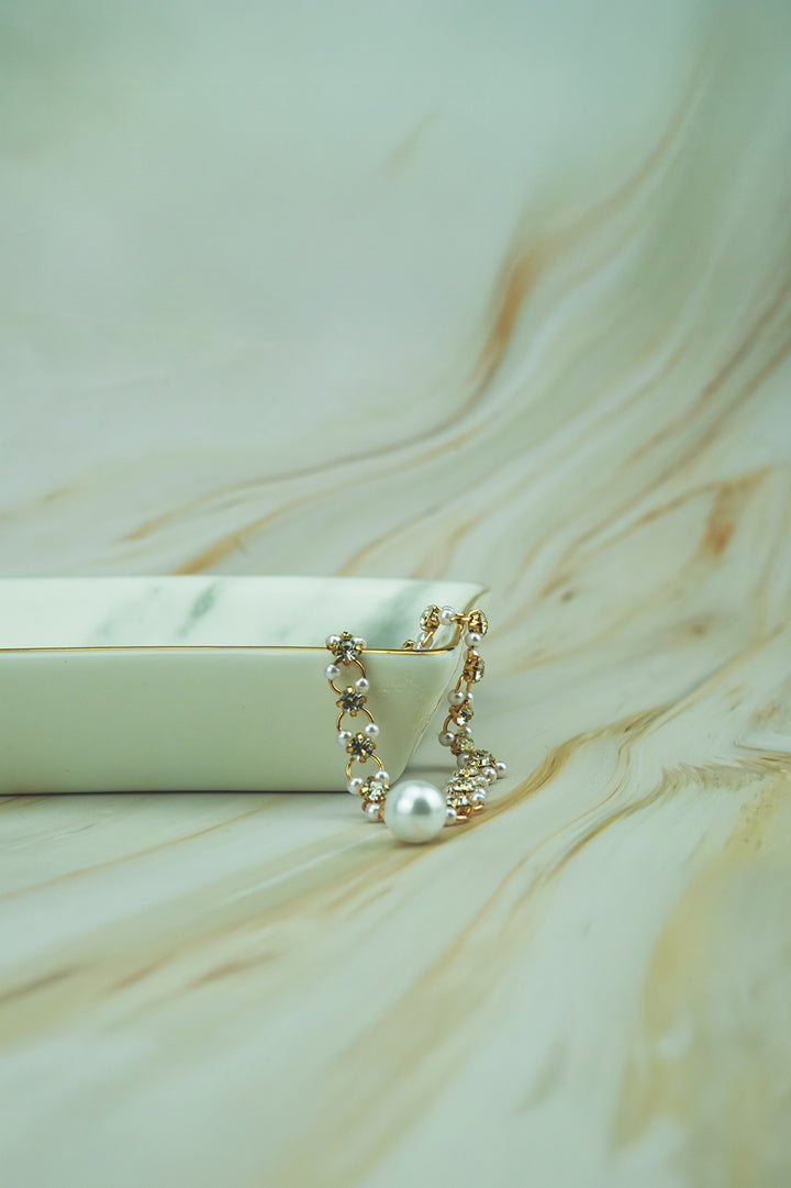 Elegant Pearl & Crystal Link Bracelet  