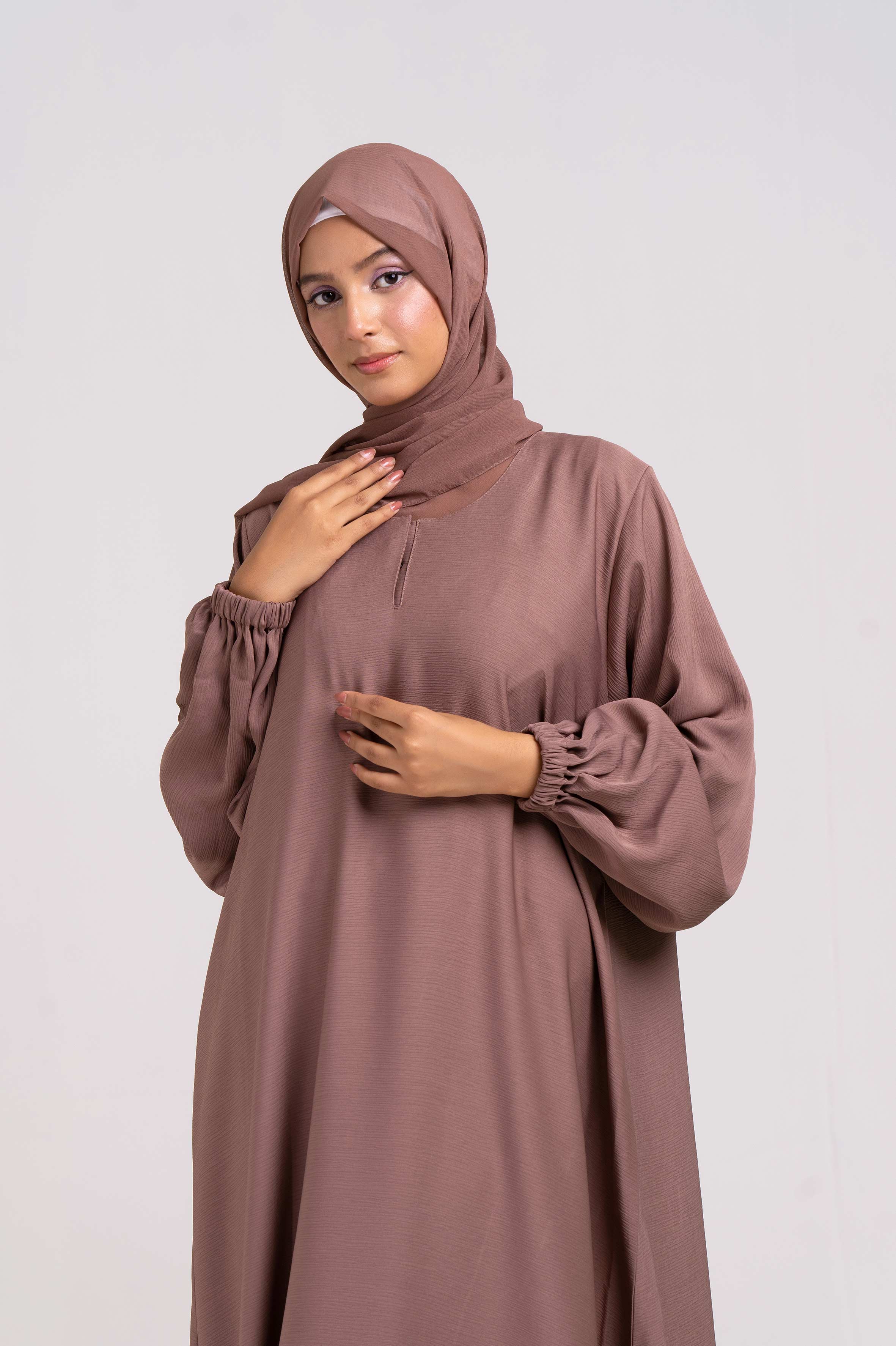 Caramel Sands Closed Abaya Size 56