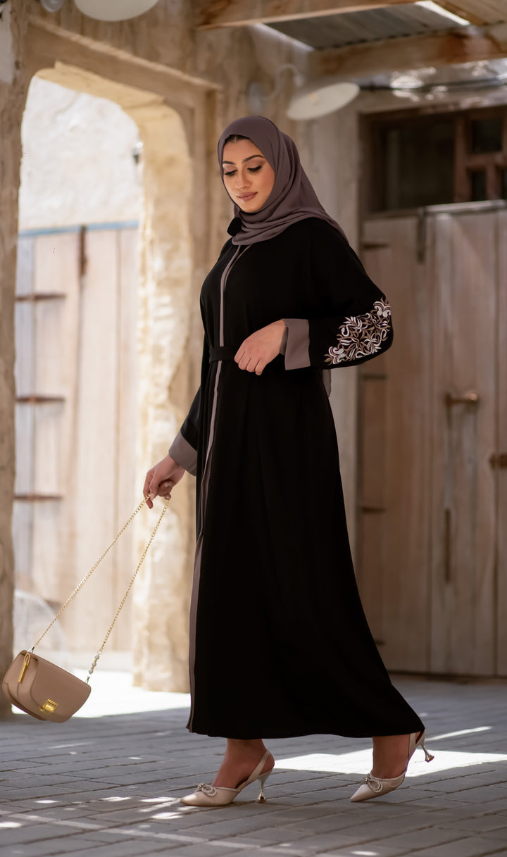 Eaqiq Abaya