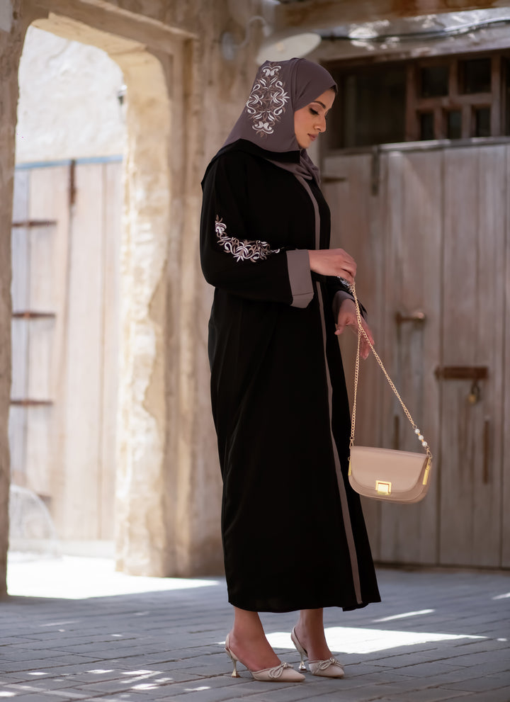 Eaqiq Abaya