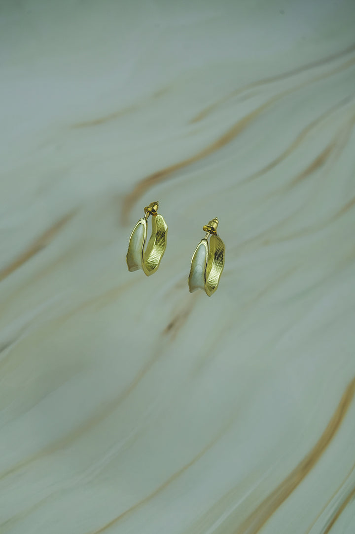 Elegant Hoop-Style Stud Earrings - Cream  