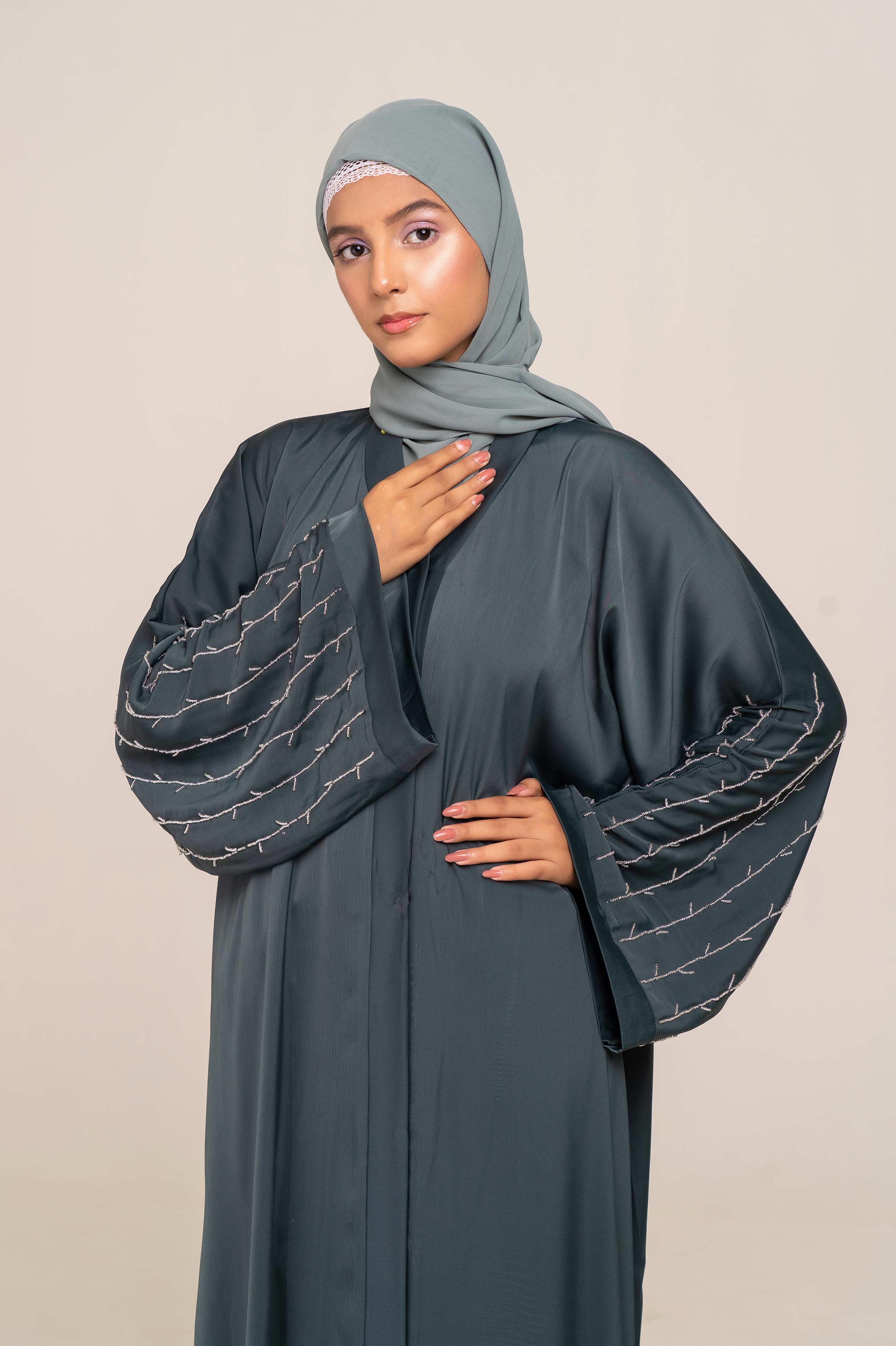 Beaded Forest Buttoned Abaya Size 58
