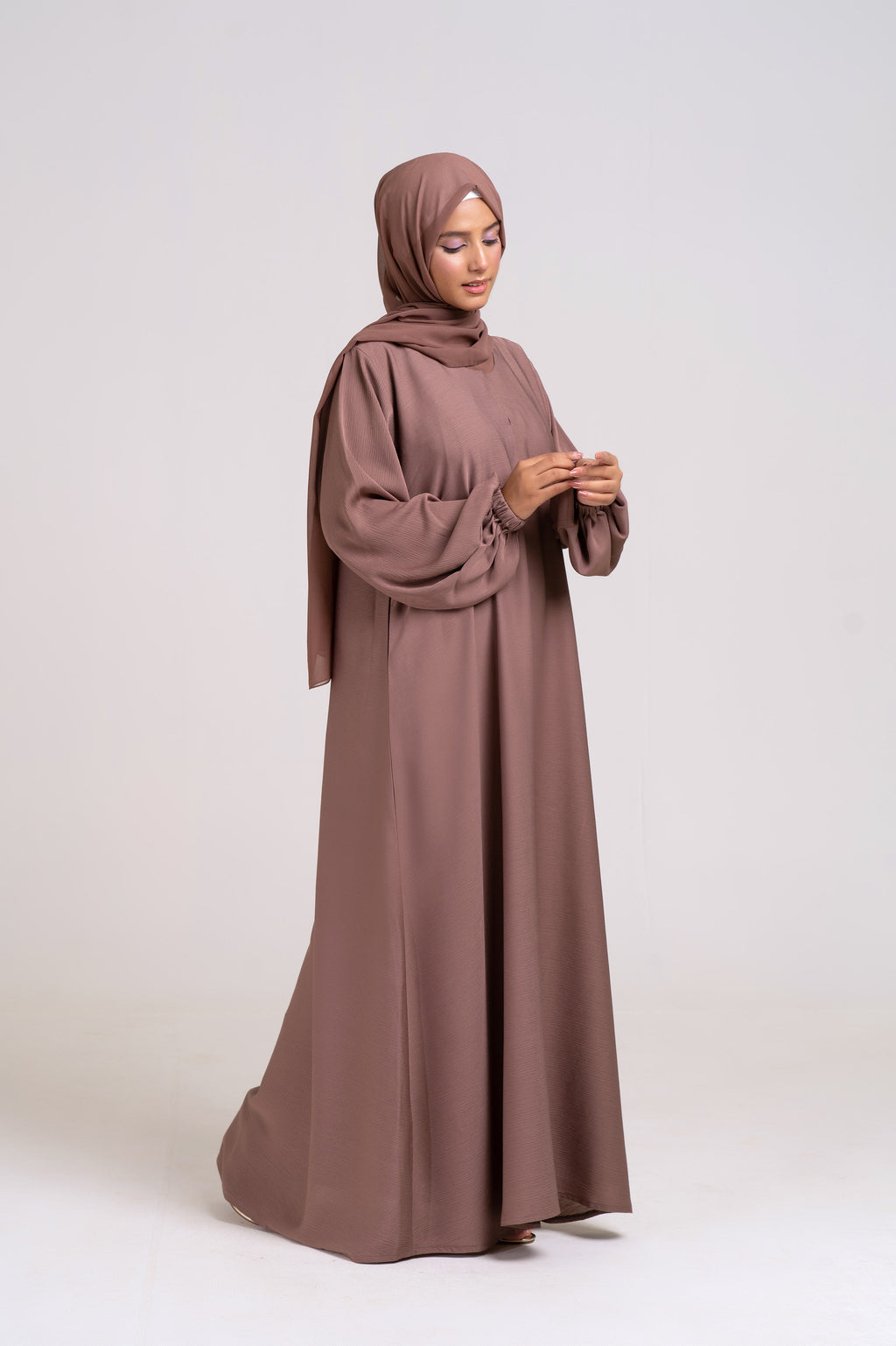 Caramel Sands Closed Abaya Size 52