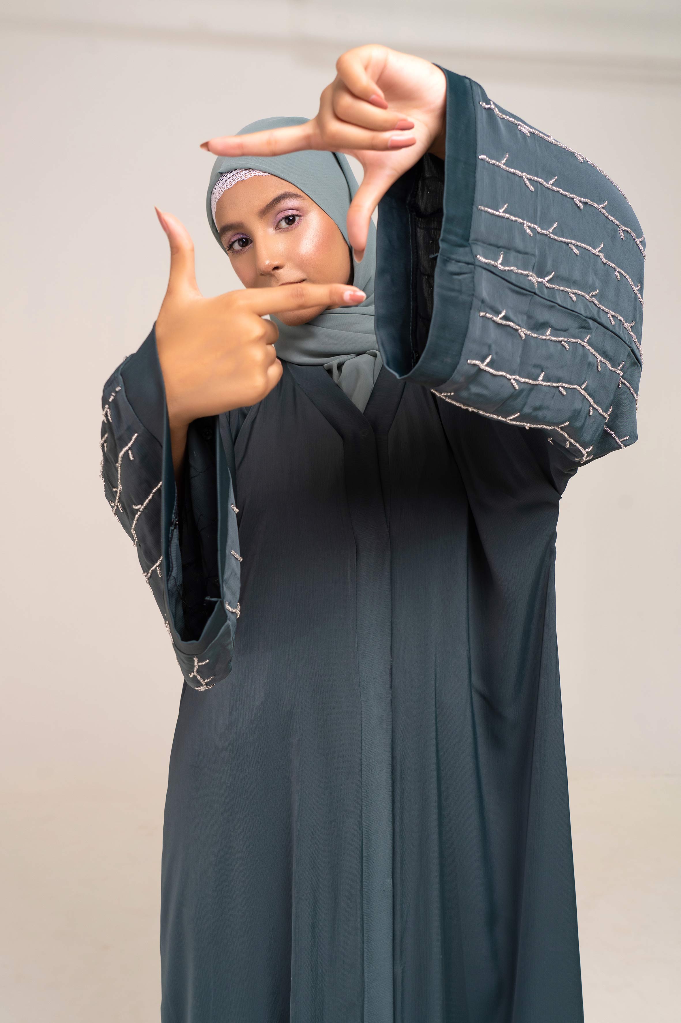 Beaded Forest Buttoned Abaya Size 54