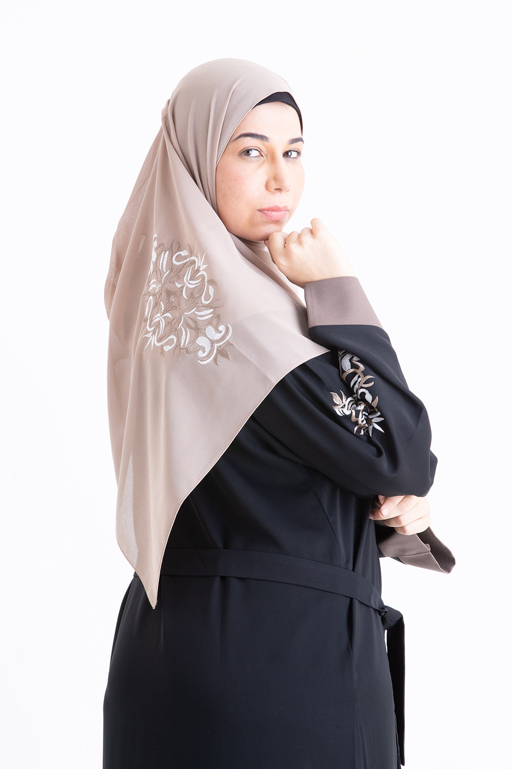 New Eaqiq Embroidered Abaya Size 52