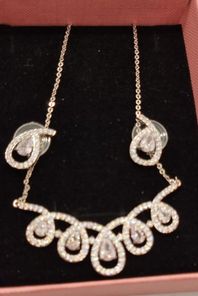 The Twist Jewellery Set Title Default Title