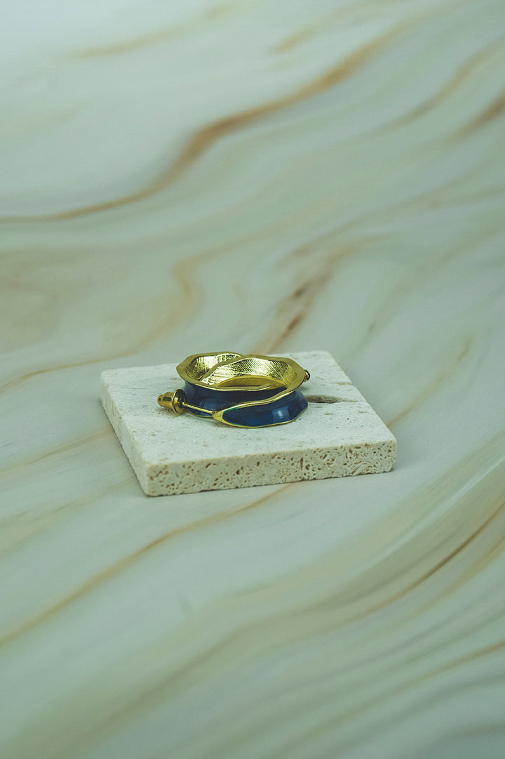 Elegant Hoop-Style Stud Earrings - Blue  