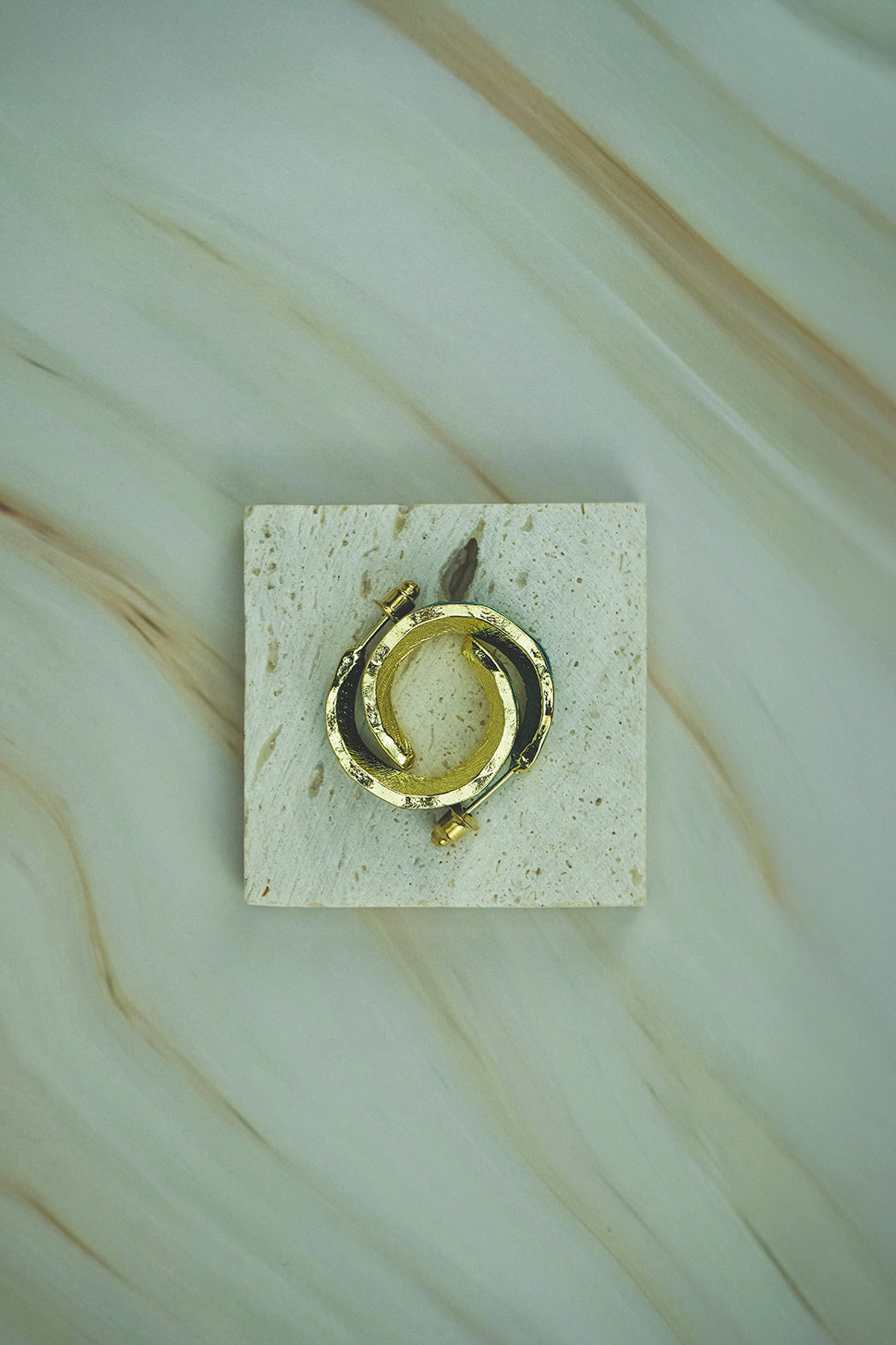 Elegant Hoop-Style Stud Earrings - Blue  