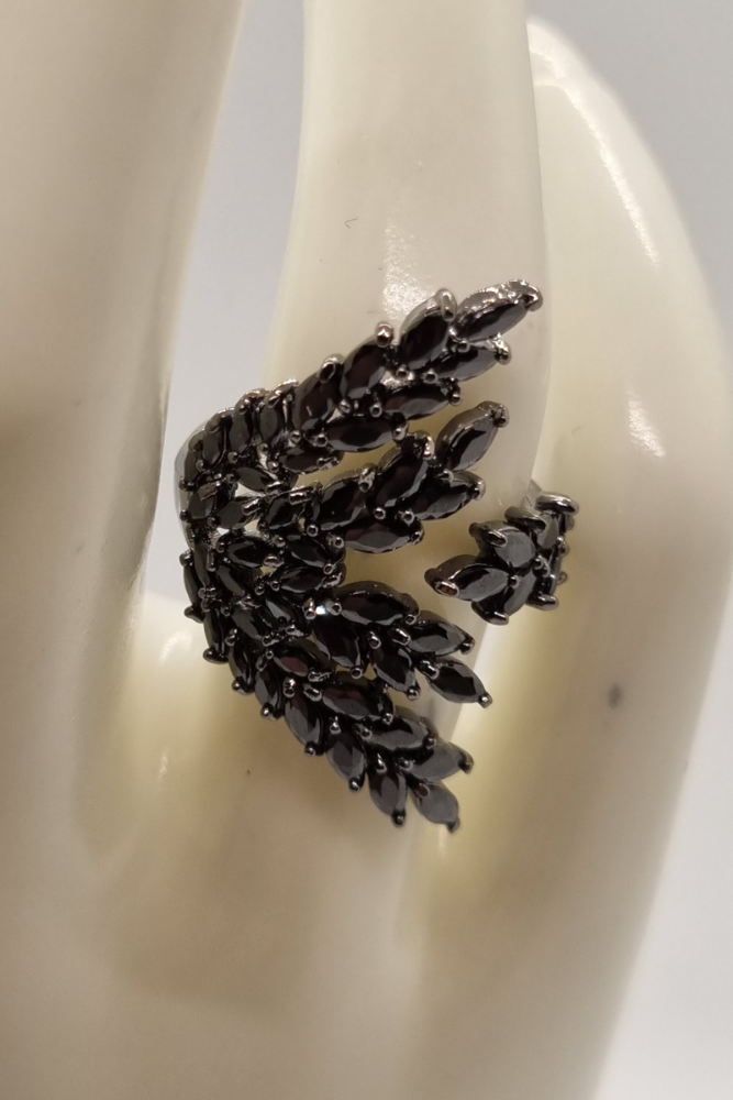 Trendy Black Ring