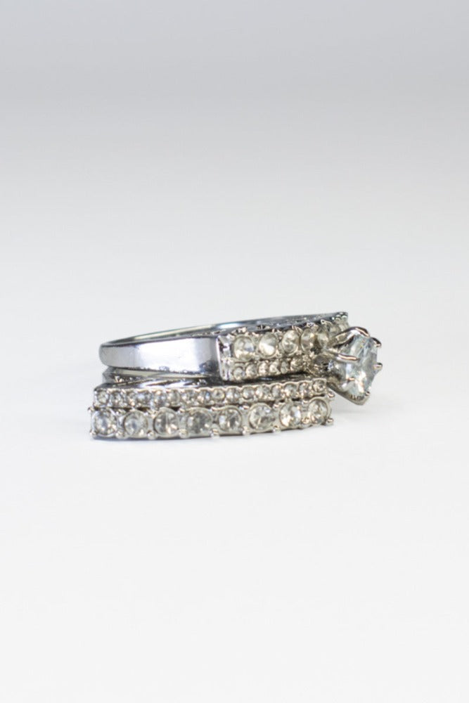Double slit crystal ring
