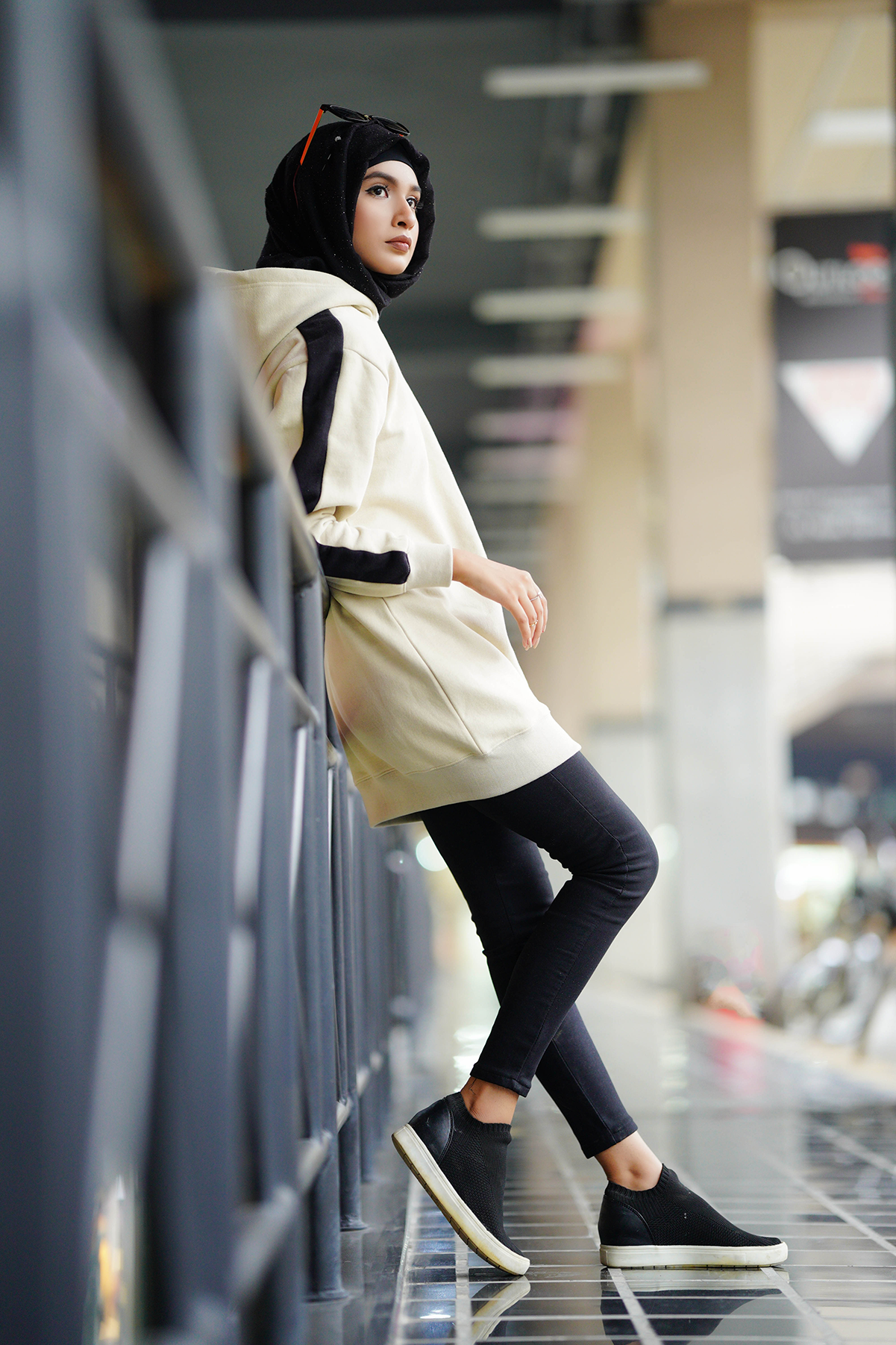 Cream Modest Hoodie